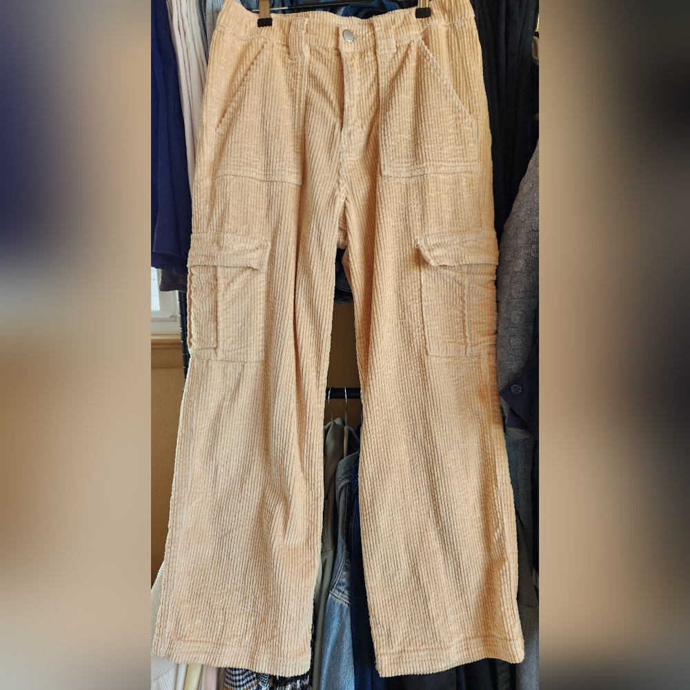 Rue21 Women's Light Beige Corduroy Cargo Pants